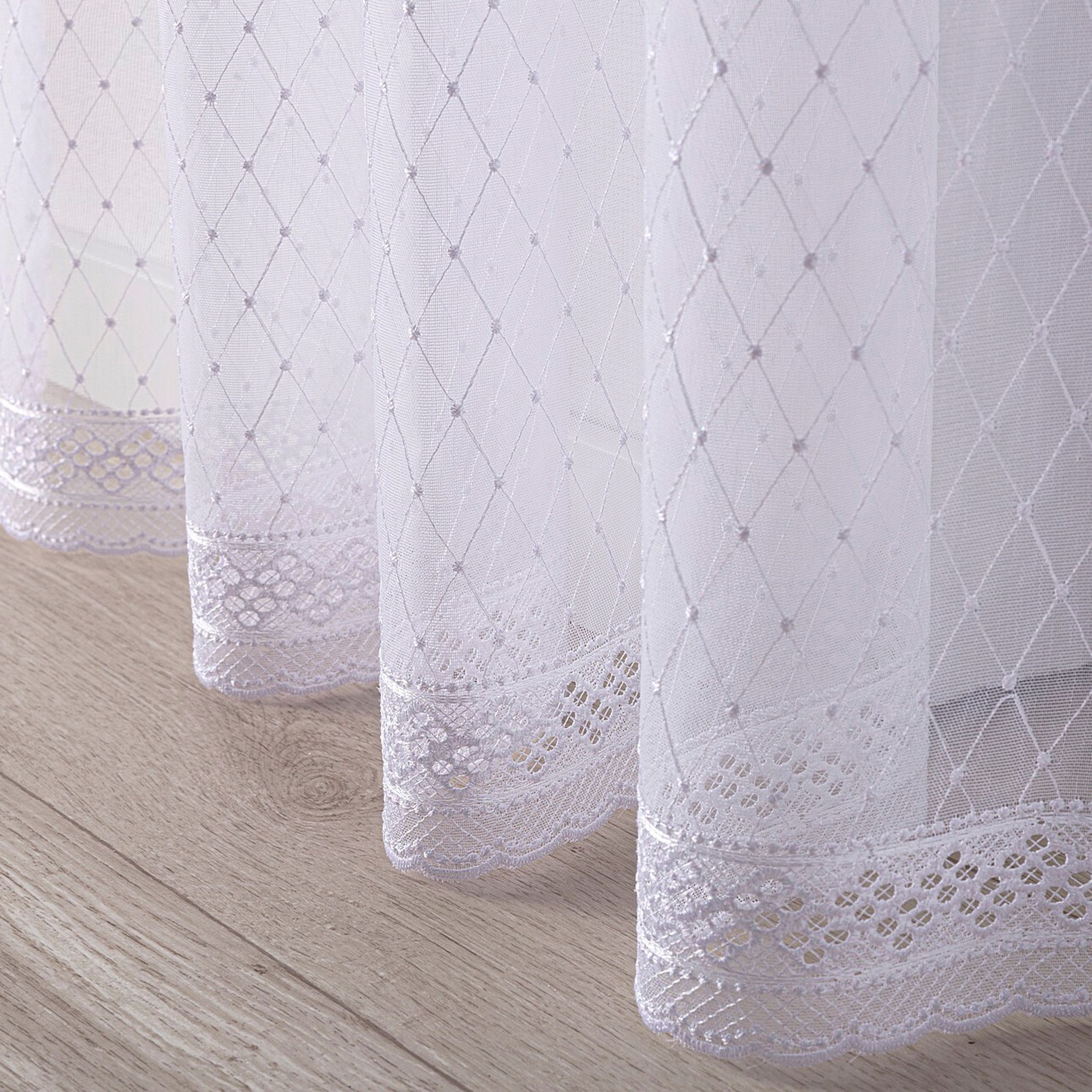 Voile 186-44 valkoinen kuviolla