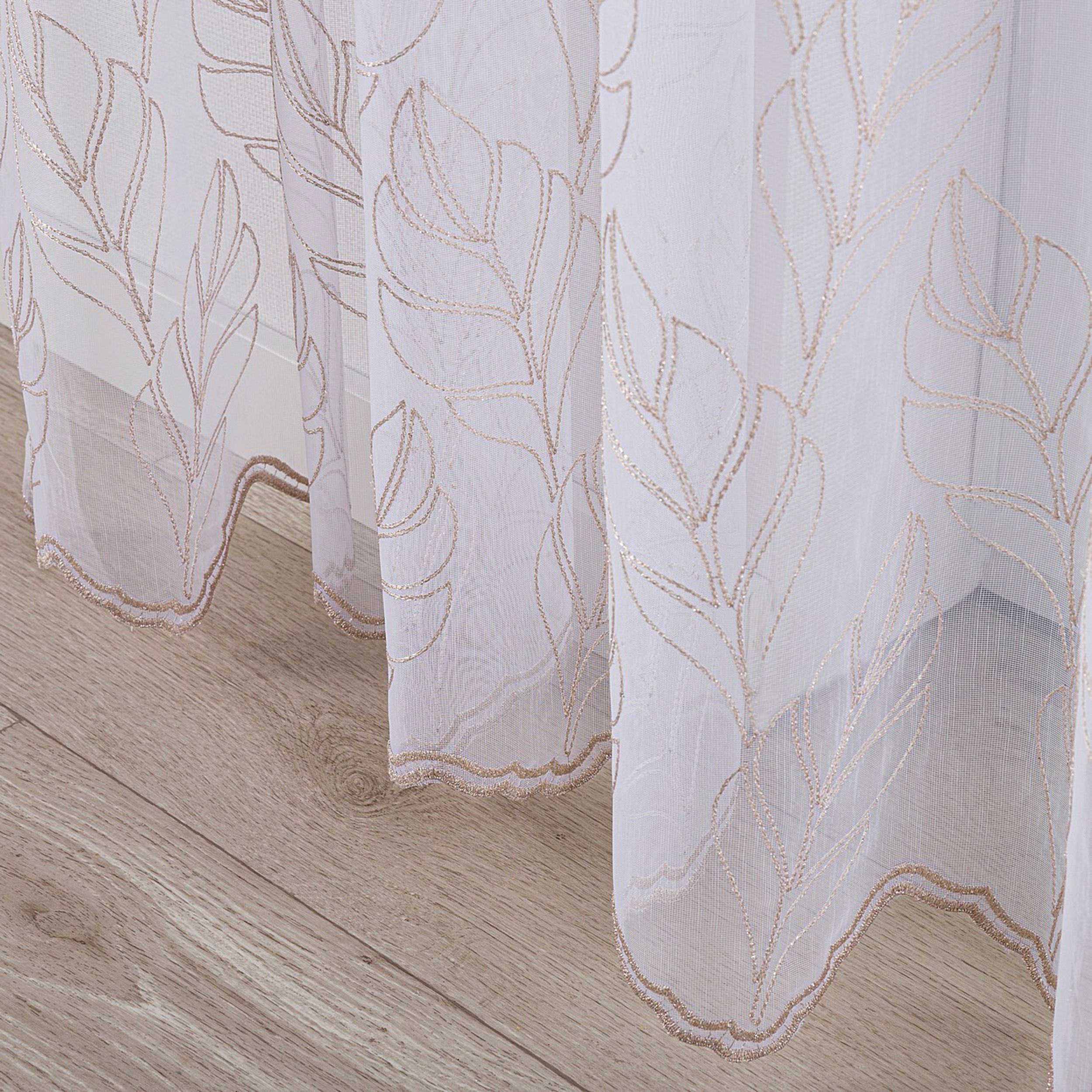 Voile 186-53 valkoinen kultaisella kuviolla