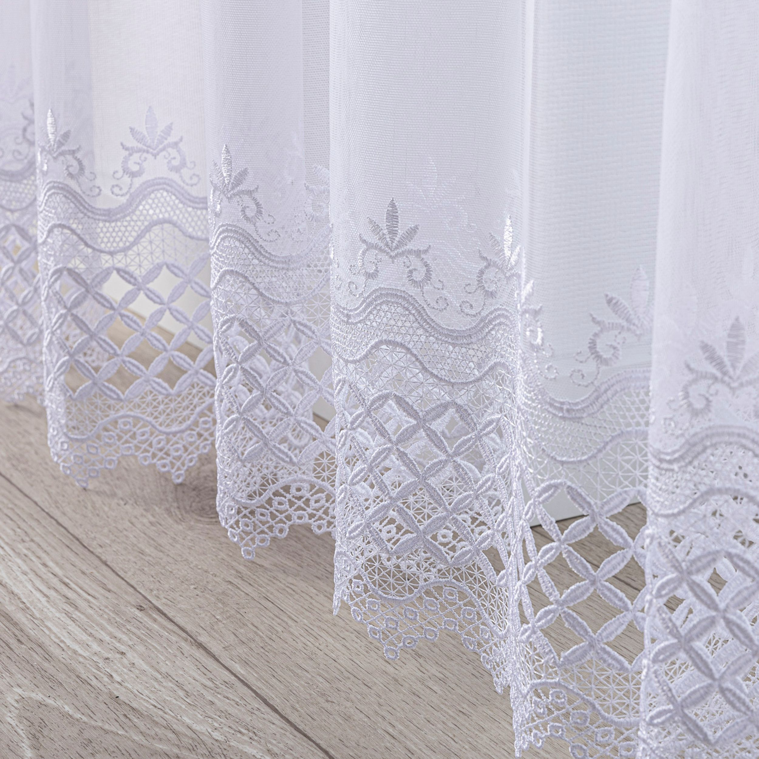 Voile 186-55 valkoinen kuviolla