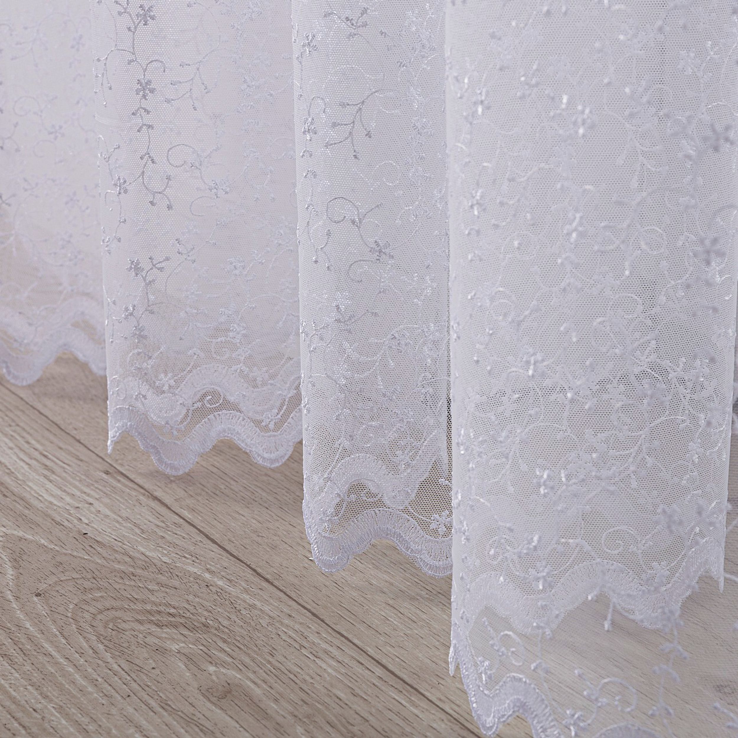 Voile 186-59 valkoinen kuviolla